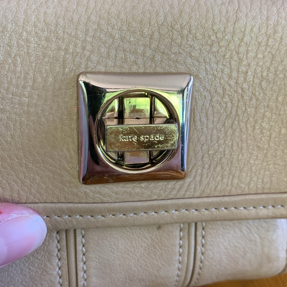 Kate Spade Vintage Trifold Cream Tan Leather  Wallet Gold Turn Lock Coin Purse - Picture 3 of 14